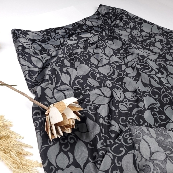 NY & Co Black Silver Satin Floral Skirt 8 - Picture 5 of 12